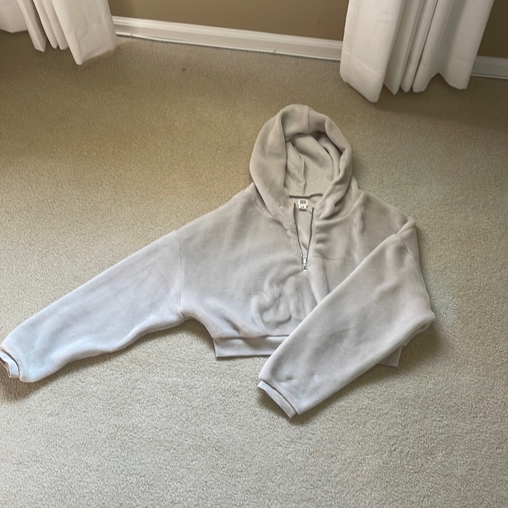 BDG cropped sweatshirt- size lg